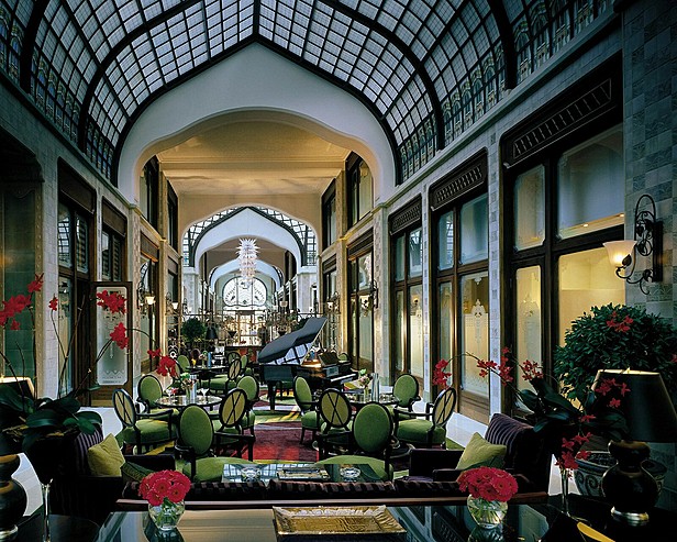 FOUR SEASONS HOTEL GRESHAM PALACE BUDAPEST  5*,  