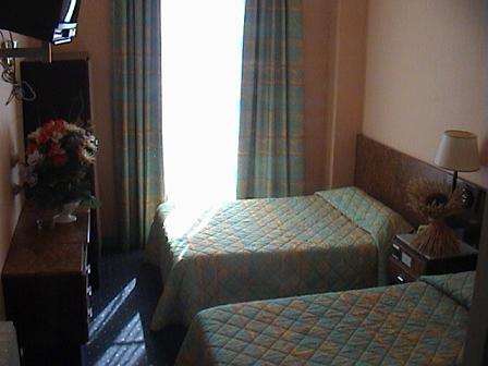 COMFORT HOTEL AZUR RIVIERA 2*,  