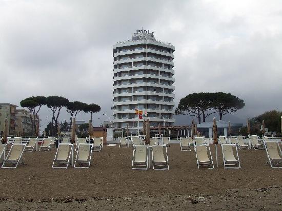 TORRE DEL SOLE  4*,  