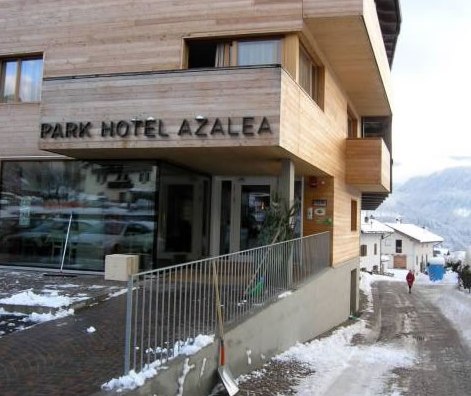 PARK HOTEL AZALEA  3*,  