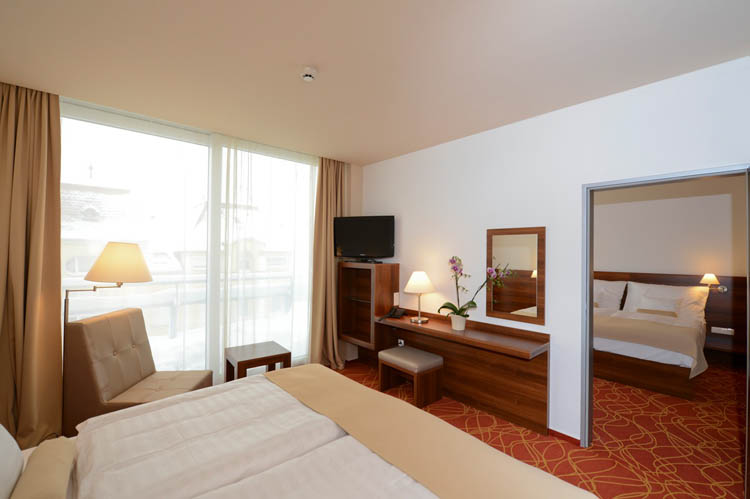 Heviz_Hotel_Mirage_Premium_szoba1.jpeg