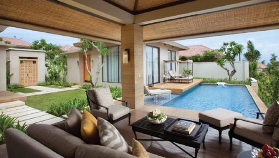 The-Mulia-family-villa-pool-area-Bali-Hello-Travel.jpg