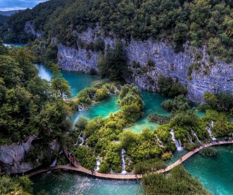 Plitvice-Lakes-National-Park.jpg