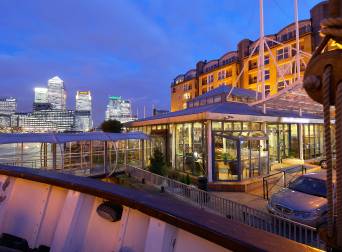 HILTON LONDON DOCKLANDS  4*,  