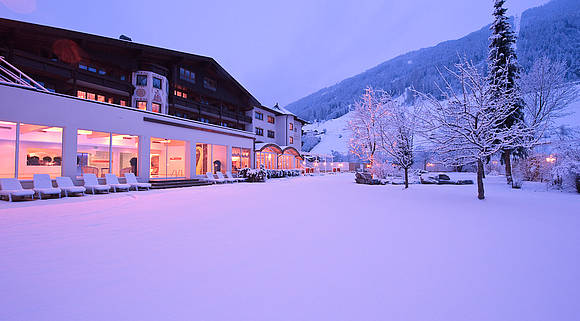 SPORTHOTEL NEUSTIFT  4*,  