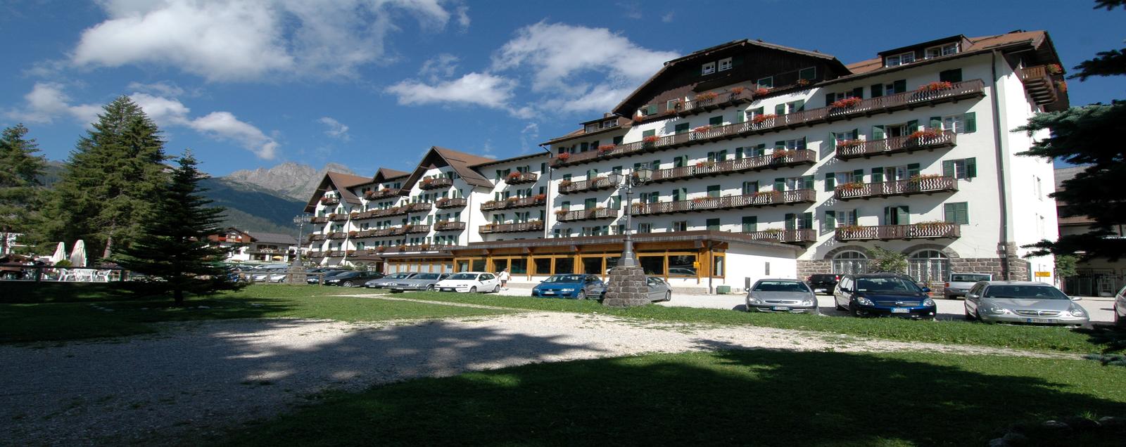 CLUB MAJESTIC DOLOMITI 3*,  