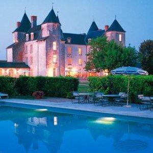 CHATEAU DE MARCAY  4*,  