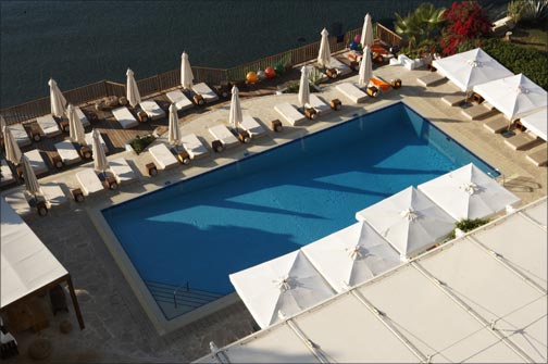 LONDA BEACH HOTEL LIMASSOL  5*,  