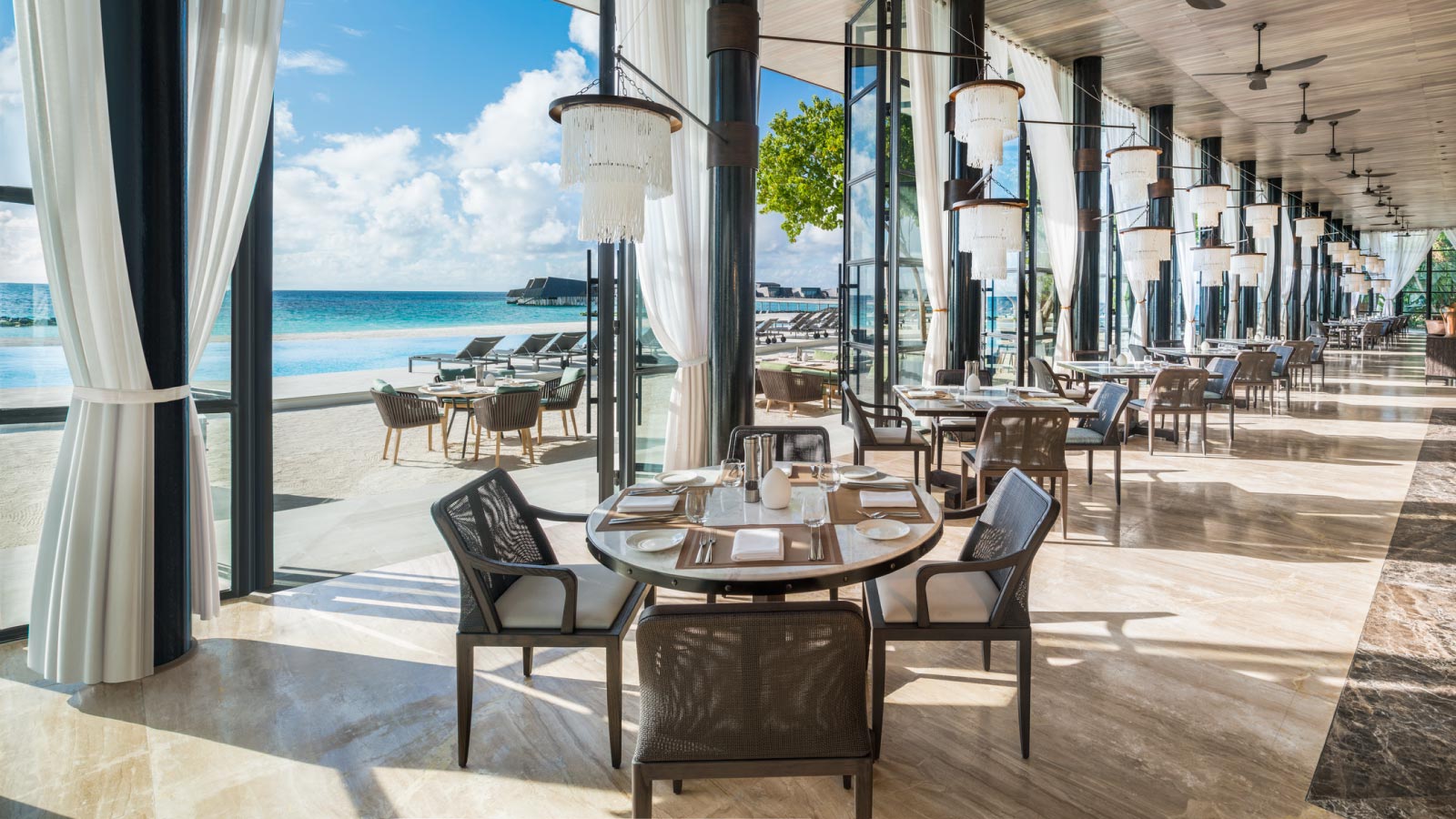 THE ST.REGIS MALDIVES VOMMULI RESORT 5*+,  