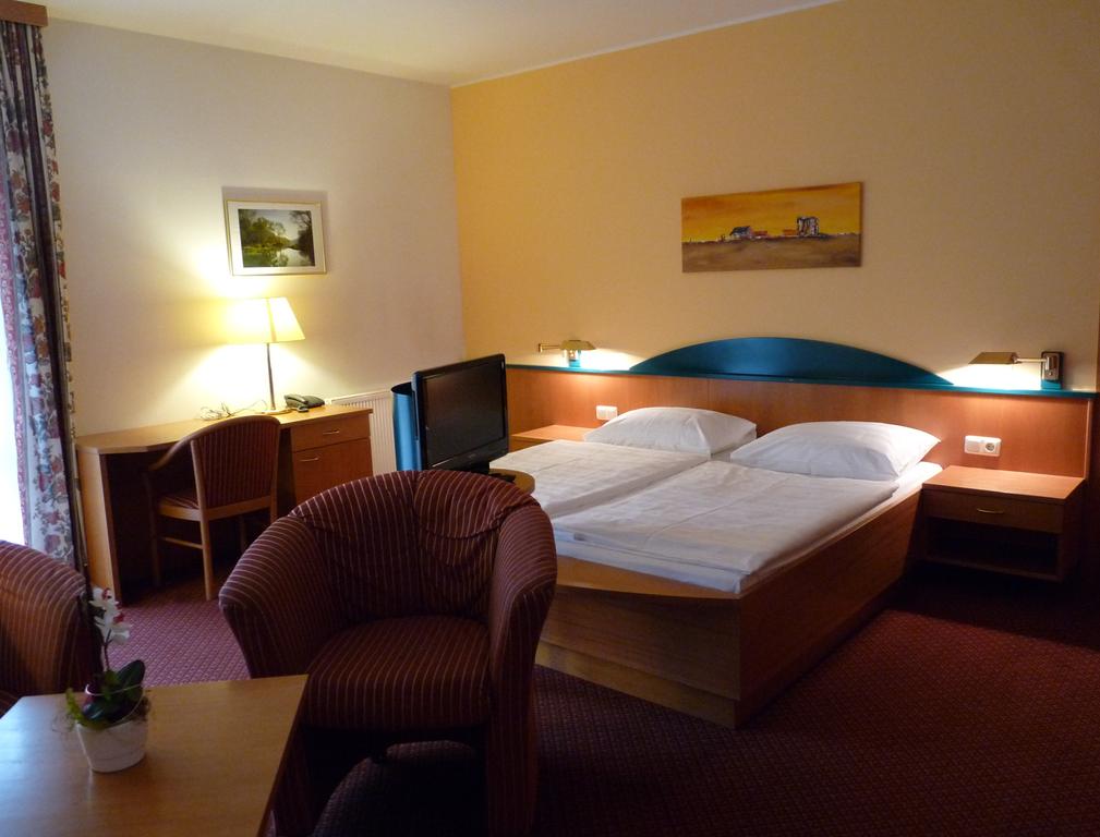 PARKHOTEL ZUR KLAUSE 4*,  