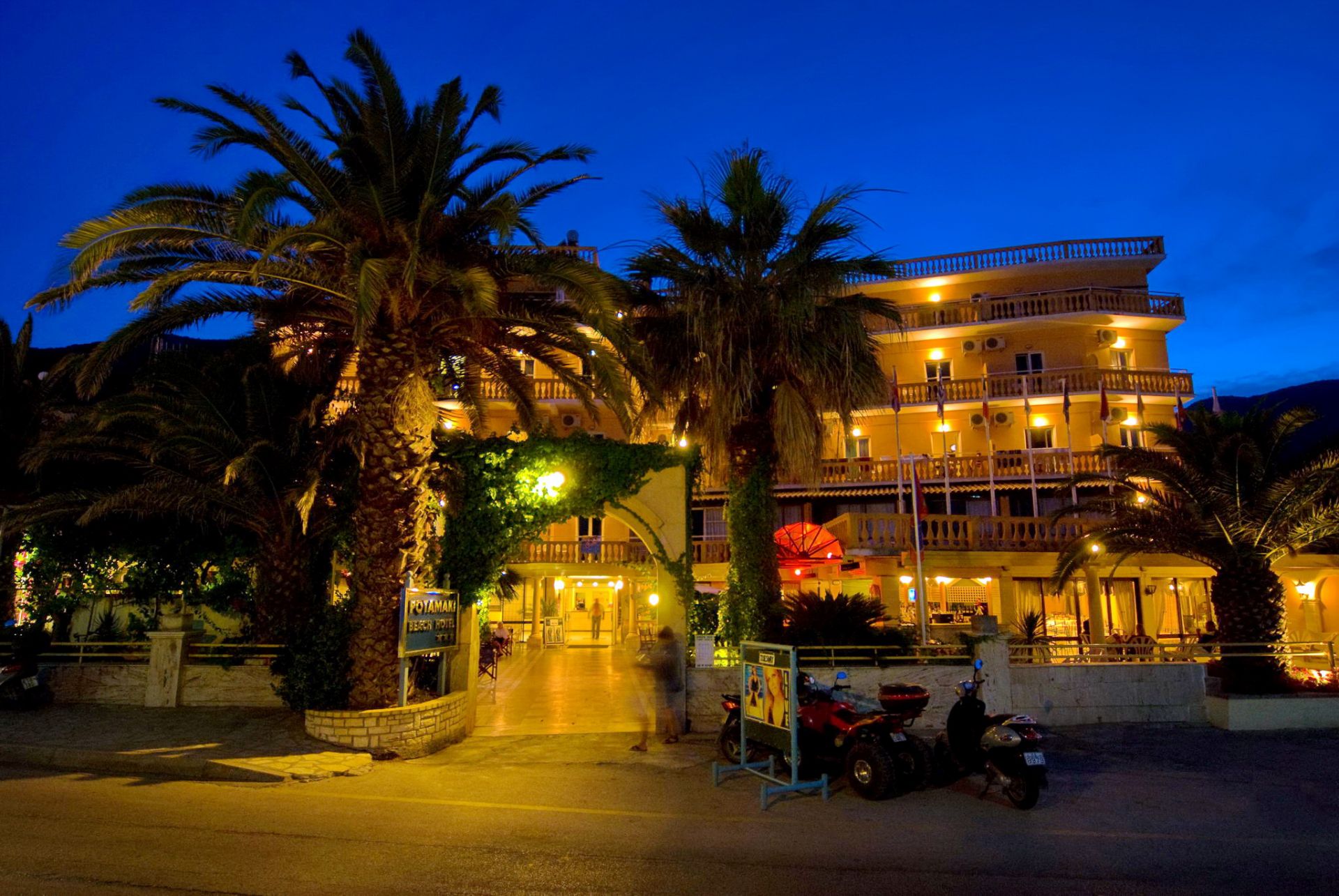 POTOMAKI BEACH 3*, ���� �����