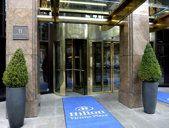 HILTON VIENNA PLAZA  5*,  