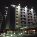  JURYS INN HEATHROW (, )