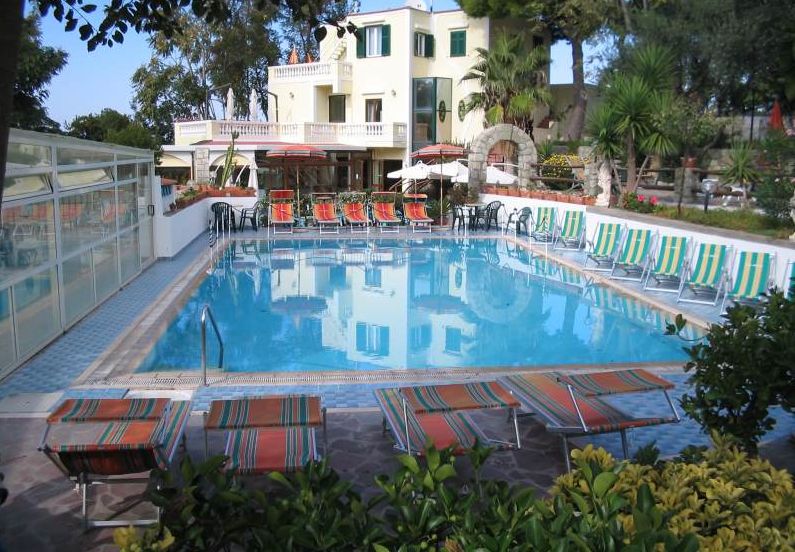 ALBERGO VILLA HIBISCUS 3*,  