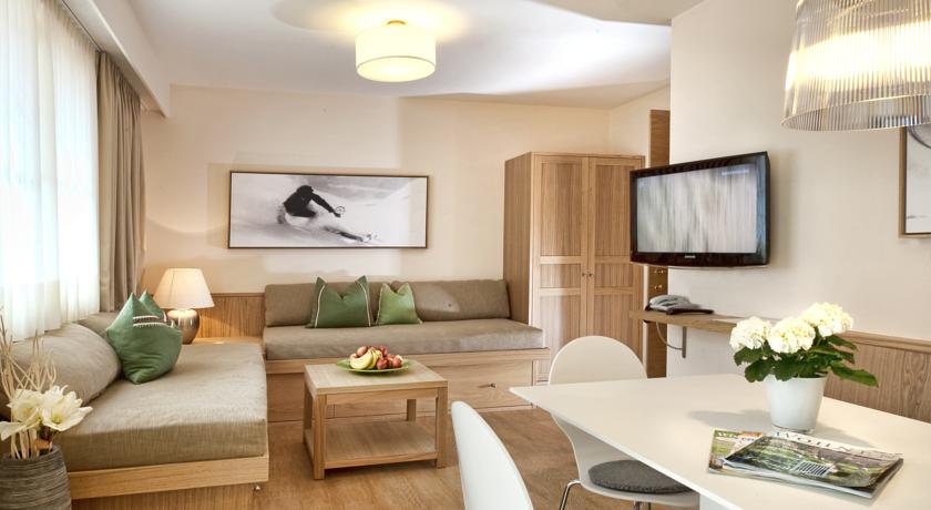 HOTEL APPARTEMENTS NEUHAUS,  