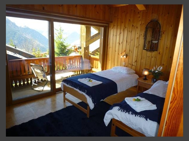 CHALET POSETS,  