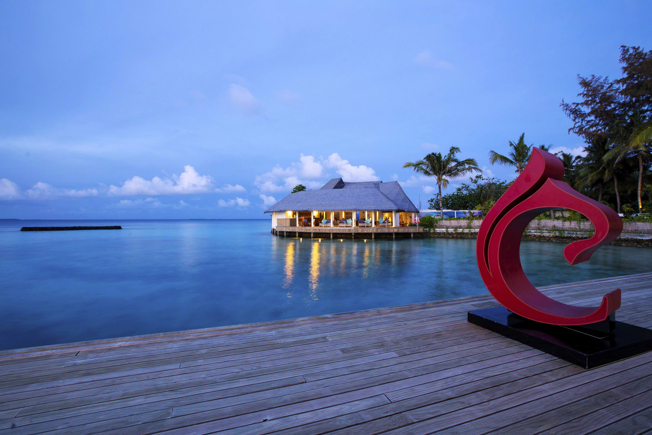 CENTARA RAS FUSHI RESORT & SPA 4*,  