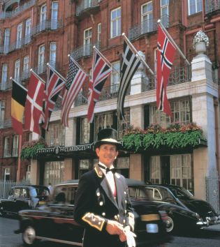 CLARIDGE`S  5*+,  