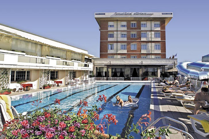 GRAND HOTEL RIVIERA 4*,  