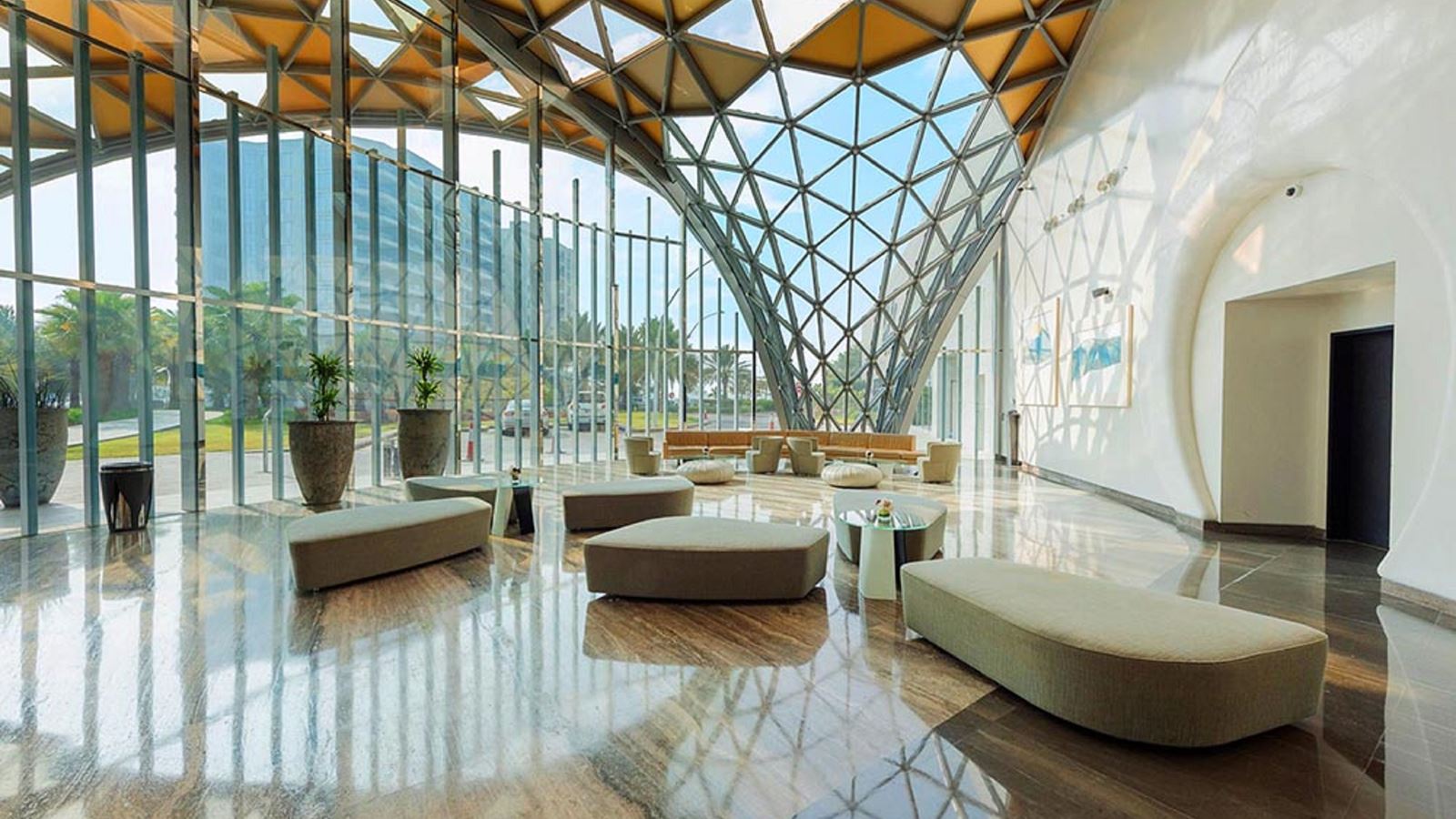 The Art Hotel & Resort 5*,  