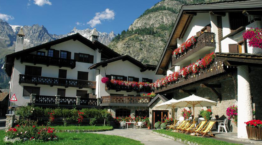 ALBERGO DEL VIALE  3*,  