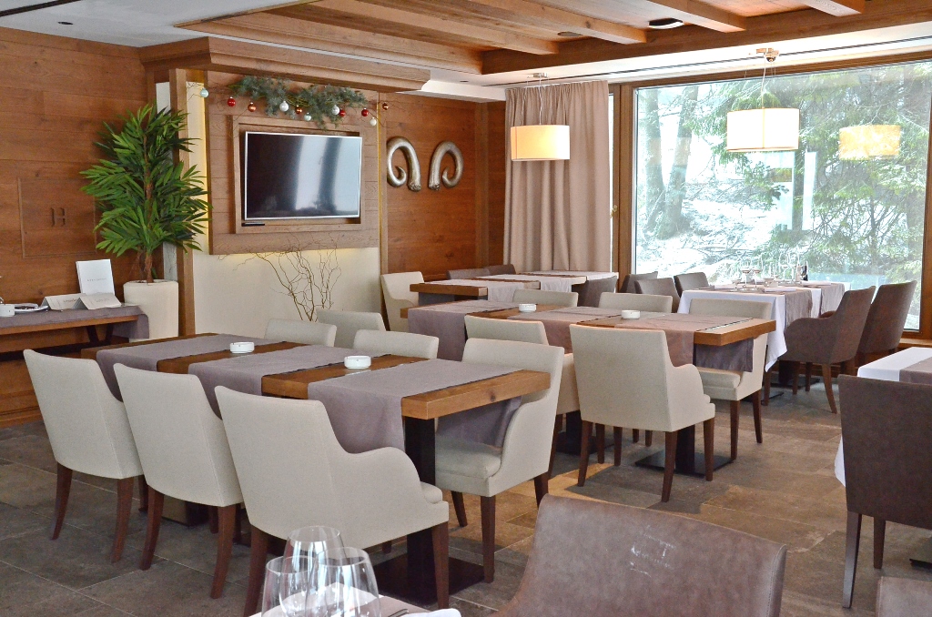 GREY HOTEL 4*,  