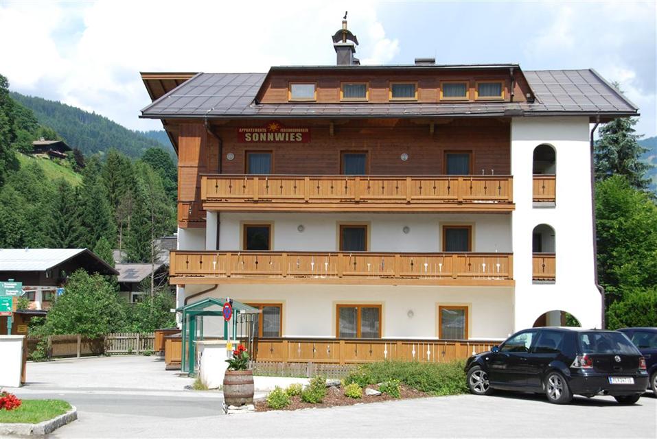 BERGLAND RESIDENZ,  