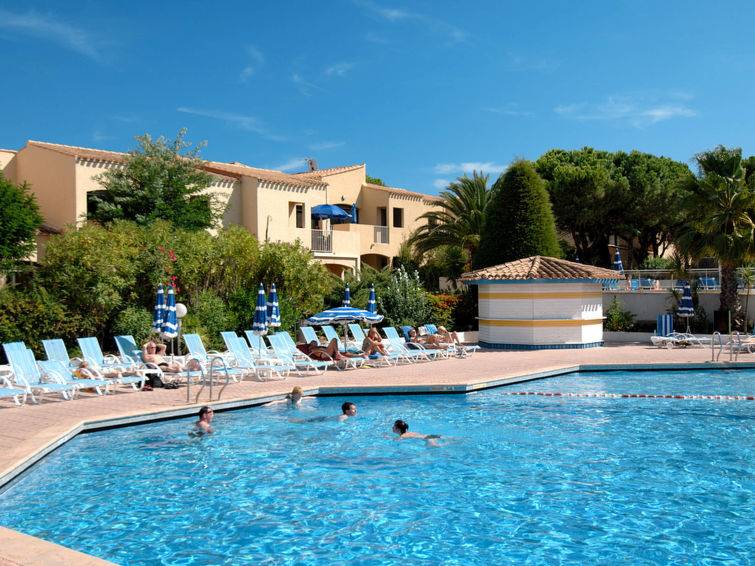 HOLIDAY VILLAGE SAINT LOUP (CAP150),  