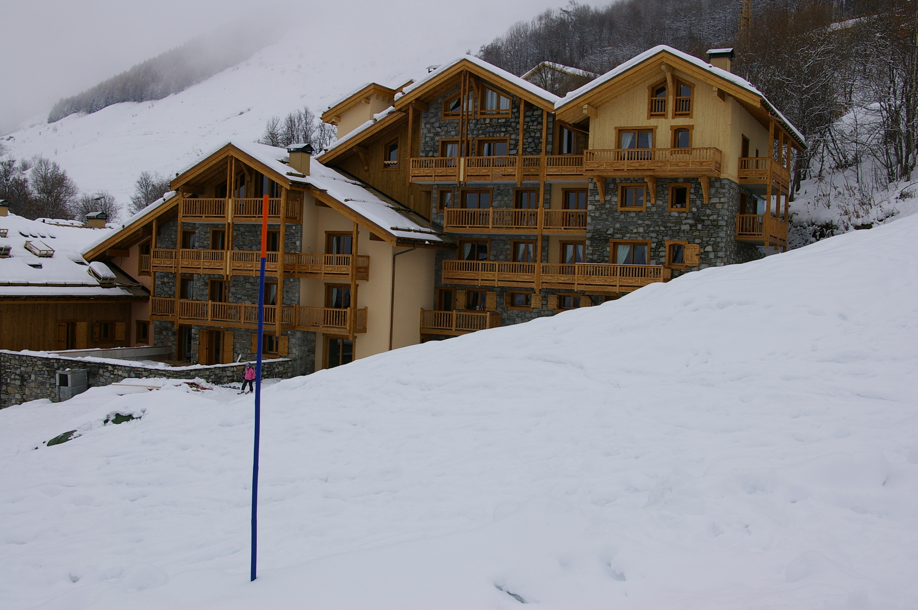 RES. LES CHALETS DU GYPSE 4*,  