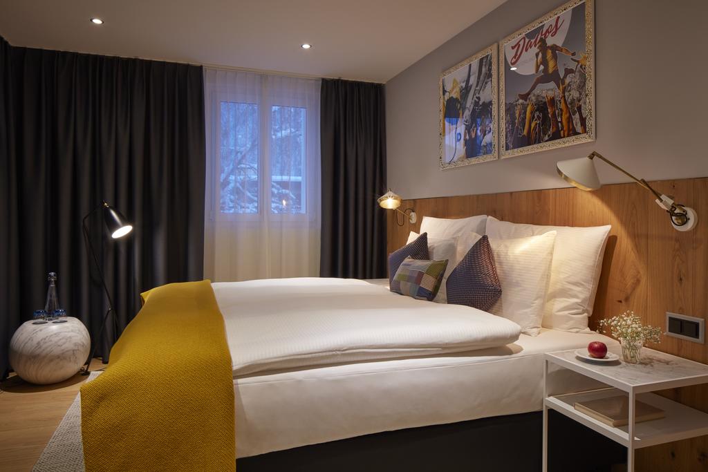 HARD ROCK HOTEL DAVOS 4*,  