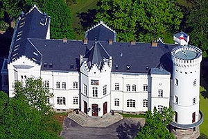 SCHLOSS SCHLEMMIN  4*,  