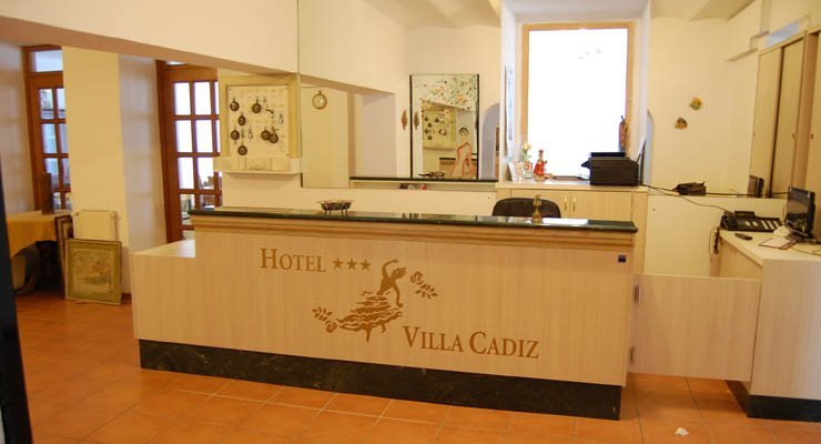 VILLA CADIZ 3*,  