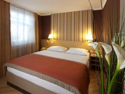 AUSTRIA TREND HOTEL ANANAS 4*,  