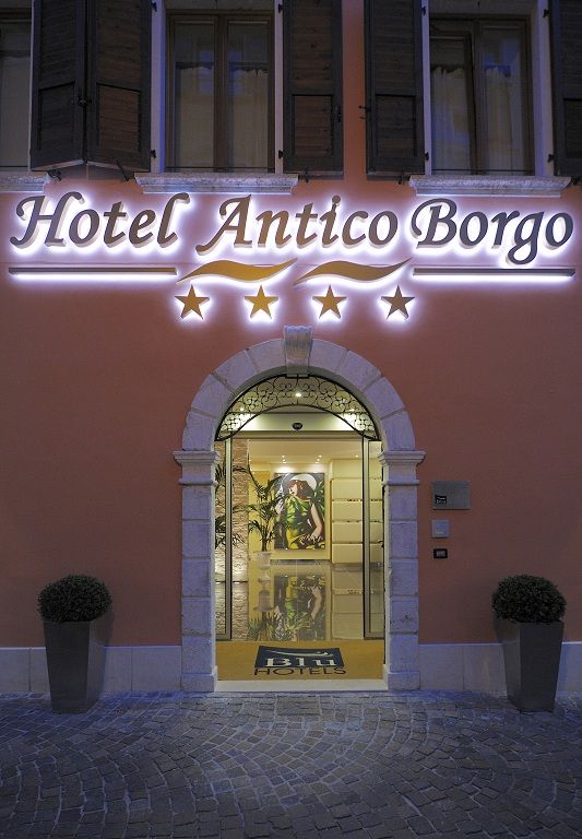 ANTICO BORGO 4*,  