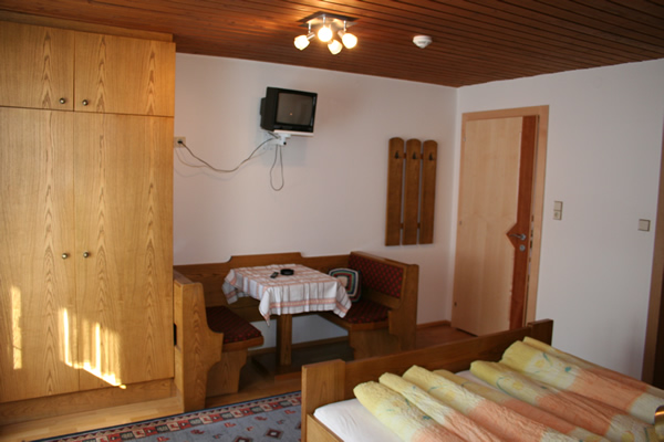 PENSION ALPENHEIM JORGELE,  