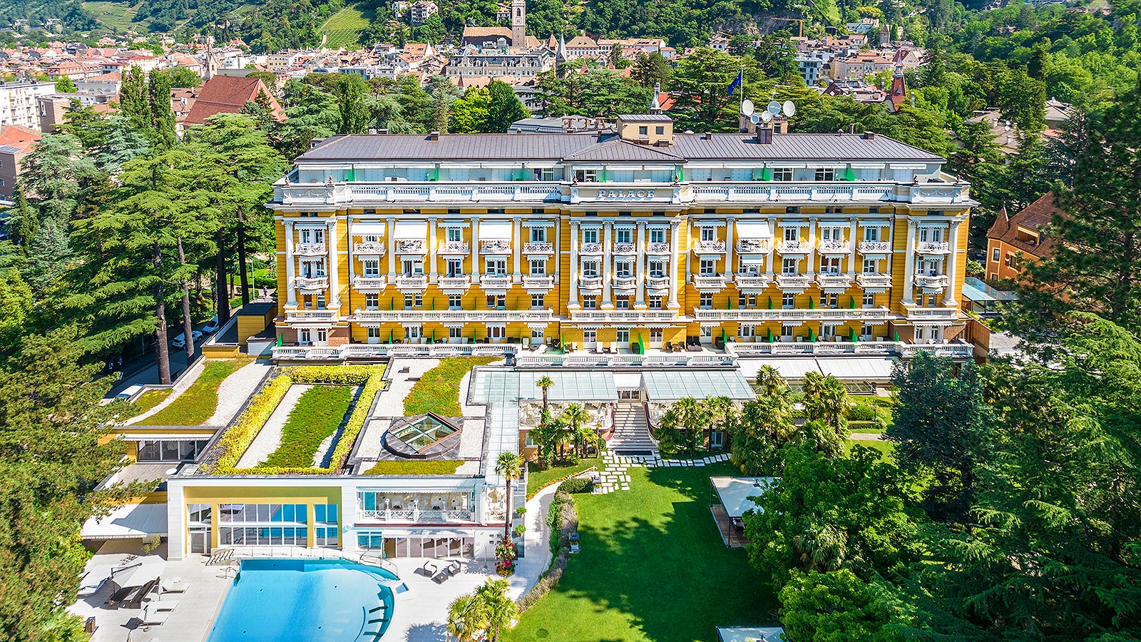 PALACE MERANO  5*,  