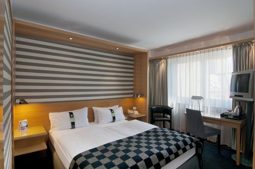 HOLIDAY INN VIENNA CITY 4*,  