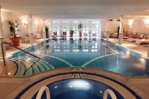 SCHLOSSHOTEL GRUENEWALD  5*,  