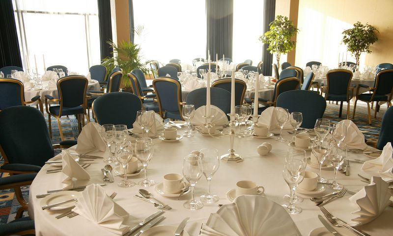 HILTON LONDON OLYMPIA  4*,  