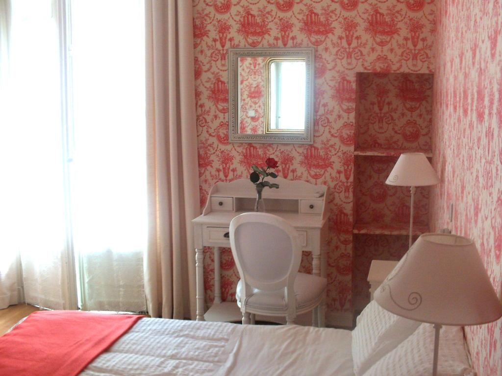 VILLA RIVOLI   3*,  