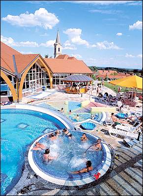 KOLPING HOTEL SPA & FAMILY RESORT 4*,  