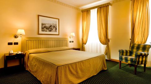 HOTEL SIRMIONE AND PROMESSI SPOSI 4*,  