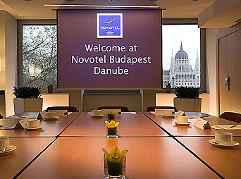 NOVOTEL DANUBE  4*,  