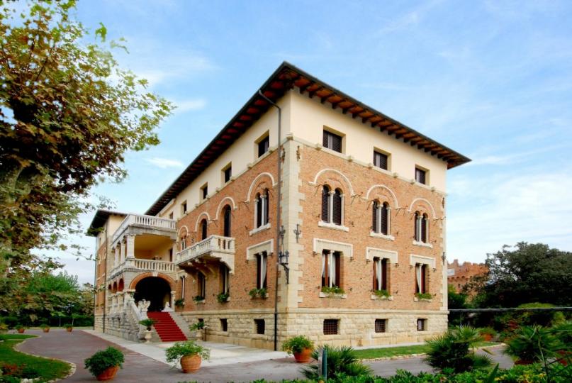 VILLA ARISTON - LA VILLA 4*+,  