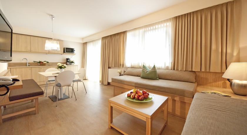 HOTEL APPARTEMENTS NEUHAUS,  