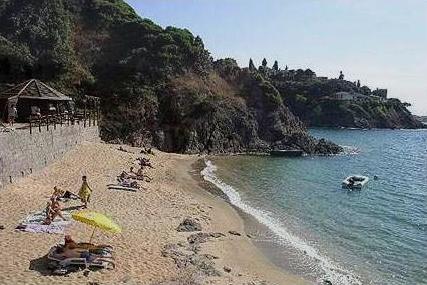 ROC E MARE  3*,  