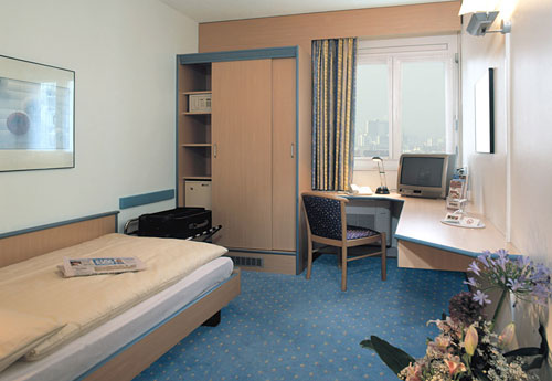 COMFORT INN ROYAL  3*,  