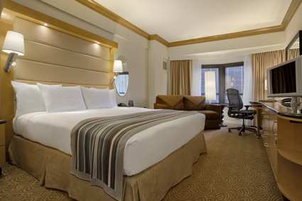 HILTON NEW YORK  4*,  