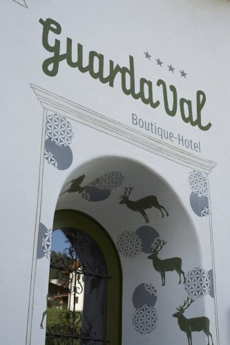 BOUTIQUE-HOTEL GUARDAVAL 4*,  
