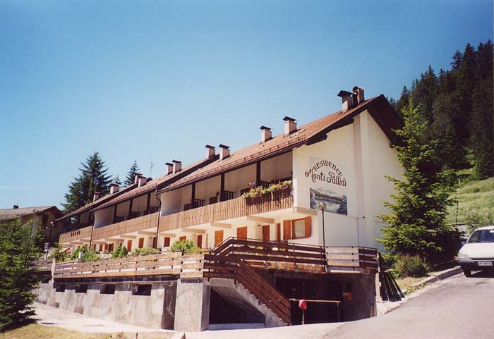 CONDOMINIO MONTI PALLIDI ,  